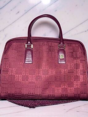 GIVENCHY Rare travel bag